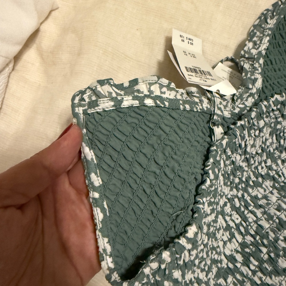 Abercrombie Green and White Smocked Dress - Size Small. New with tags - Picture 5 of 5